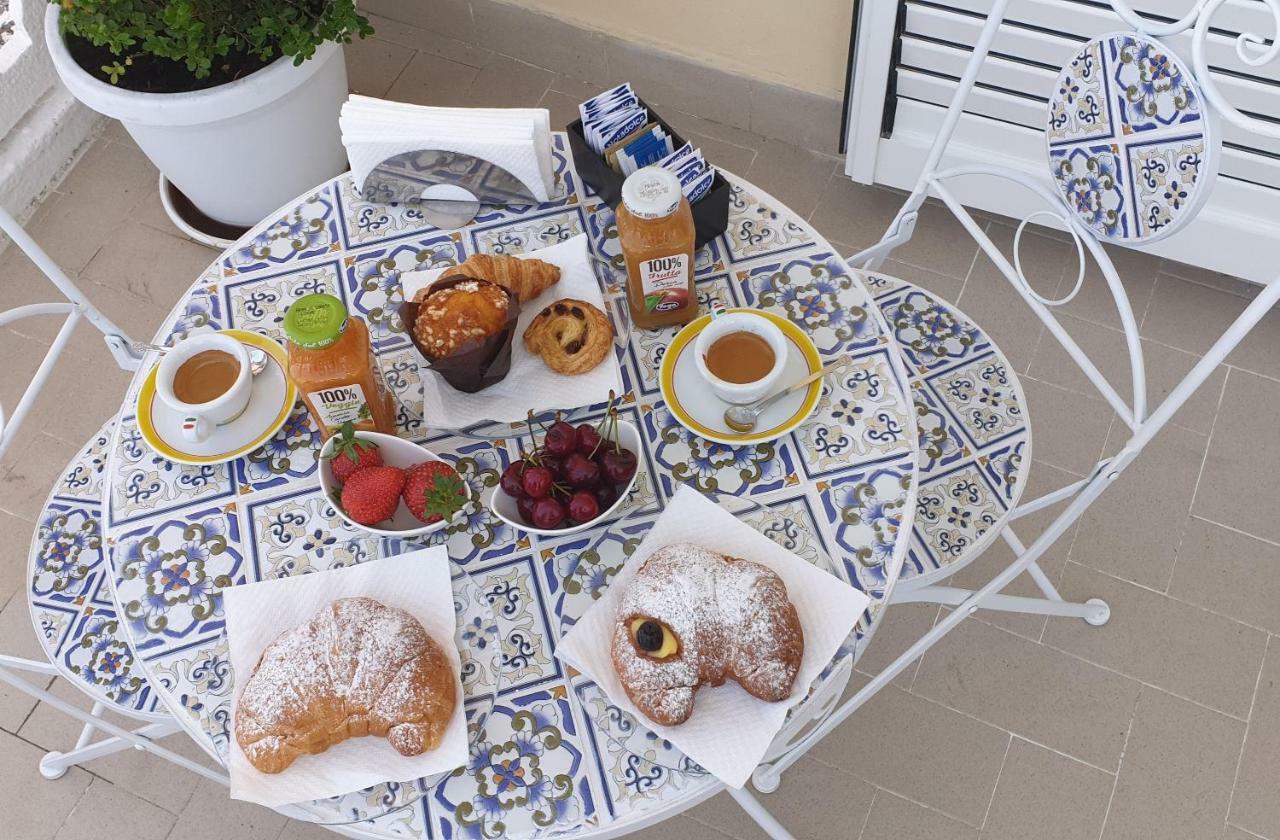 A Un Passo Dal Mare Bed & Breakfast Agropoli Exterior foto